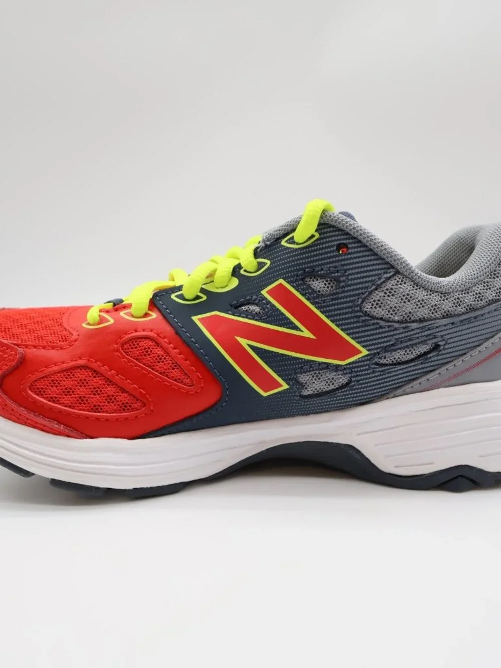New Balance 680 Running Shoes Boys 2.5 Red Synthetic Mesh Athletic KR680RDY
